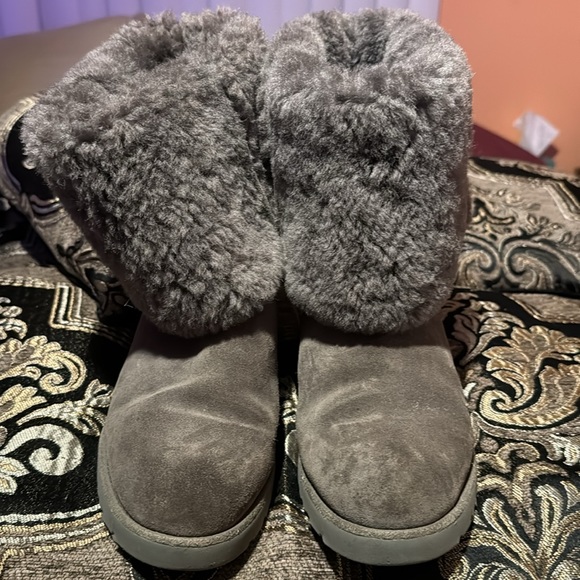 UGG Kara Women Wedge Boots Style: 1013429 Grey Size 7.5 US - Picture 9 of 10